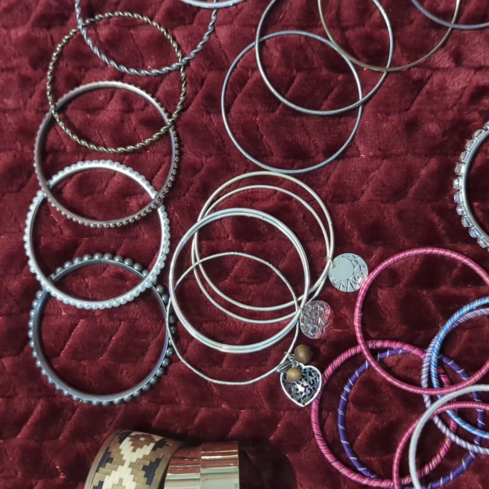 Bangle bracelets - Picture 2 of 7